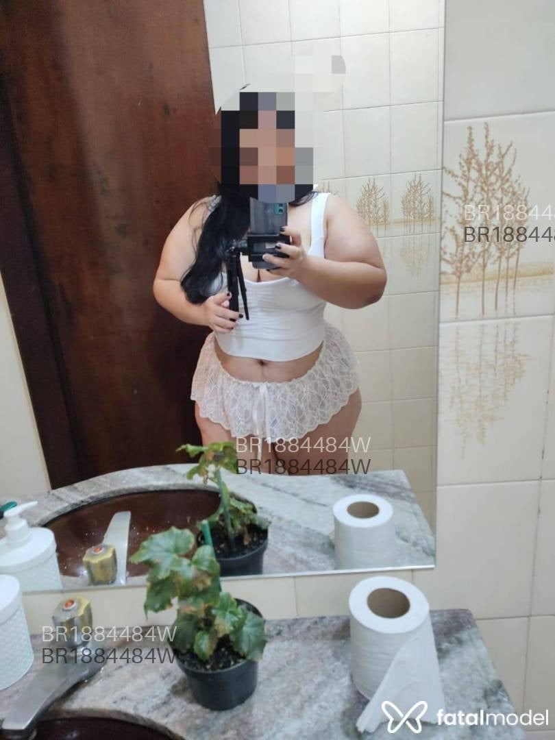 Acompanhante mulher morena (o) de olhos castanhos em Caratinga Acompanhante mulher morena (o) de olhos castanhos em Caratinga - Rebeka Mion