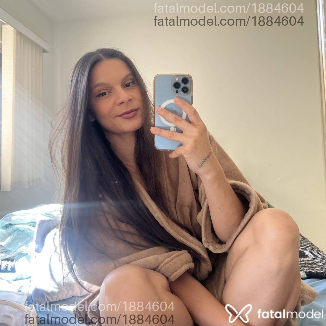 Acompanhante mulher com cabelo castanho de olhos castanhos - Nanda