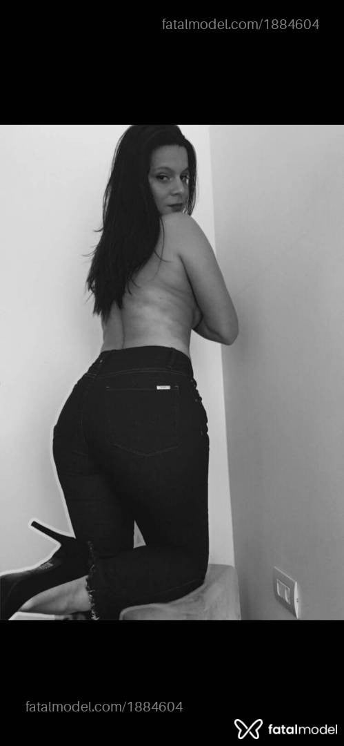 Acompanhante mulher com cabelo castanho de olhos castanhos - Nanda