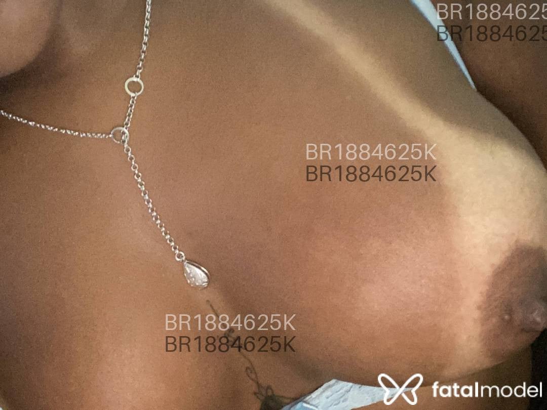 Acompanhante mulher morena (o) de olhos castanhos em Marília - Vicky