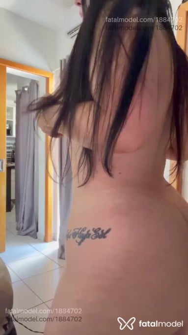 Acompanhante mulher morena (o) de olhos mel em Goiânia - Júlia Dias