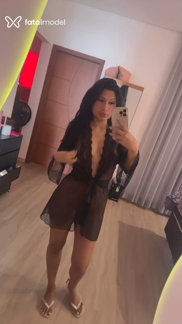 Acompanhante mulher morena (o) de olhos pretos - Yasmim Santiny