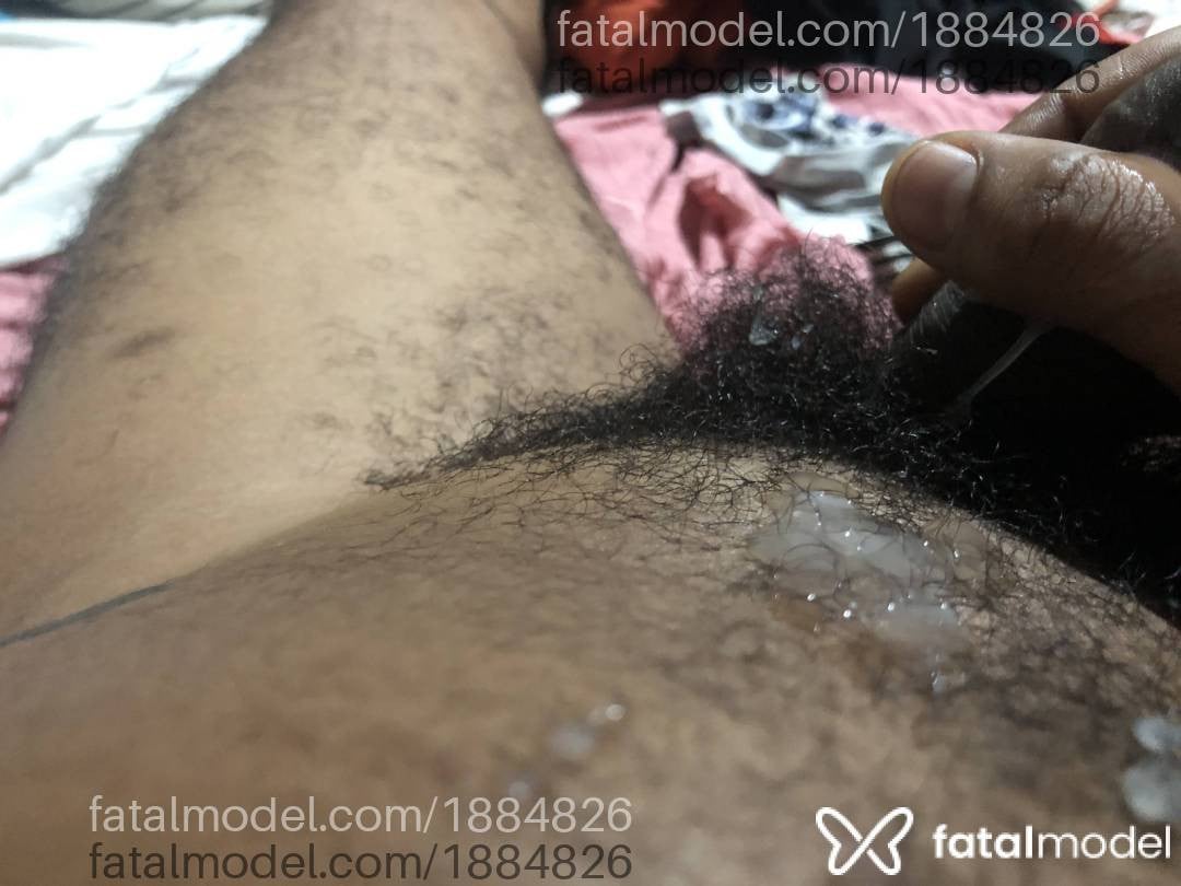 Acompanhante homem morena (o) de olhos verdes - Vilella