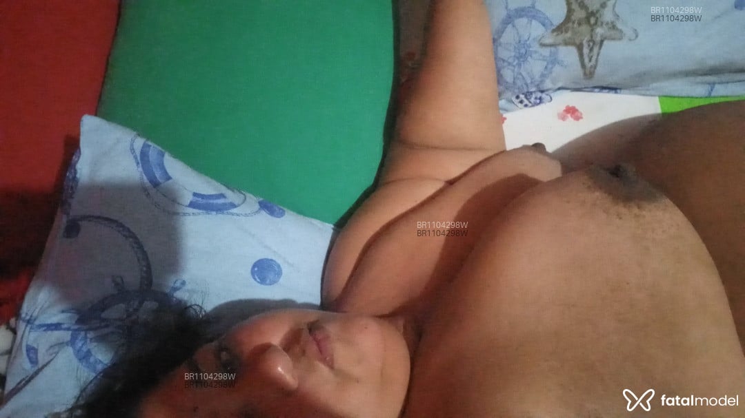 Acompanhante mulher com cabelo grisalho de olhos mel - ângela Acompanhante mulher com cabelo grisalho de olhos mel - ângela
