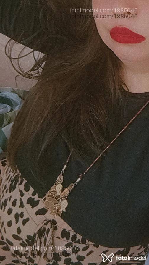 Acompanhante mulher com cabelo castanho de olhos castanhos - Emily França