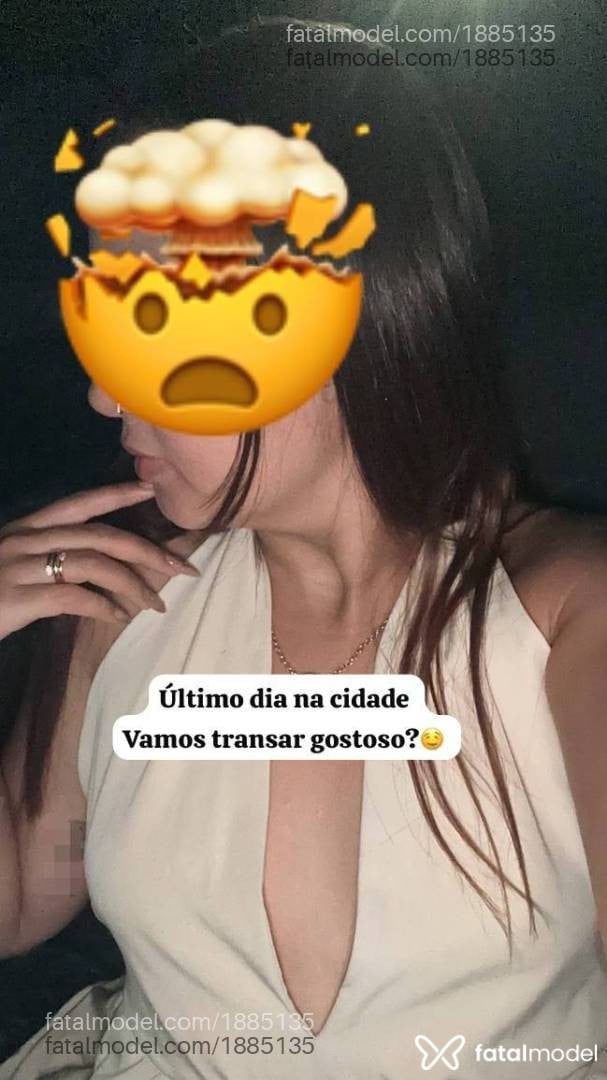 Acompanhante mulher com cabelo castanho de olhos verdes - Fernanda