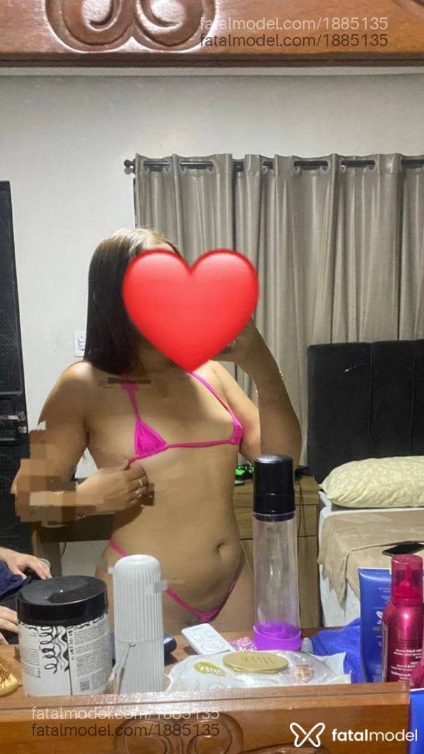Acompanhante mulher com cabelo castanho de olhos verdes em Parauapebas - Fernanda