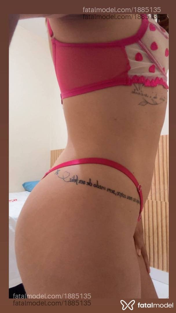 Acompanhante mulher com cabelo castanho de olhos verdes - Fernanda