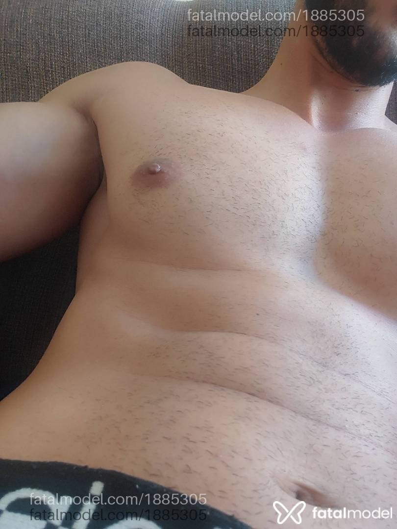 Acompanhante homem morena (o) de olhos pretos - Richard
