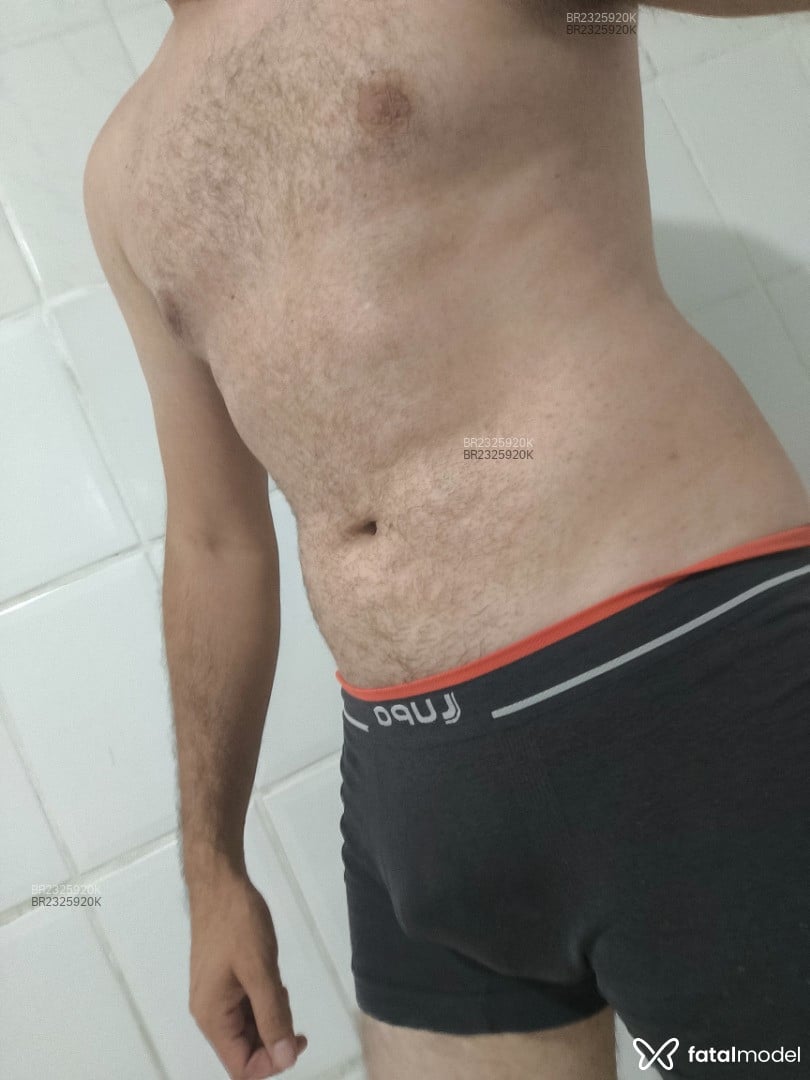 Acompanhante homem com cabelo castanho de olhos castanhos em São Paulo - Malcaminho