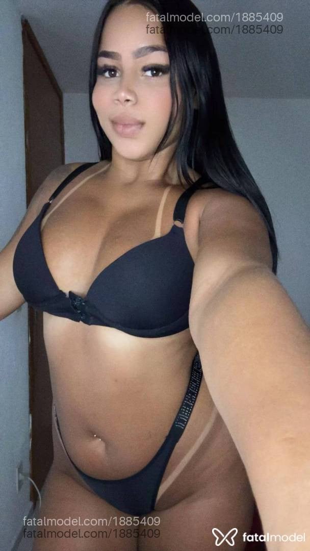 Acompanhante mulher morena (o) de olhos castanhos - Beatriz