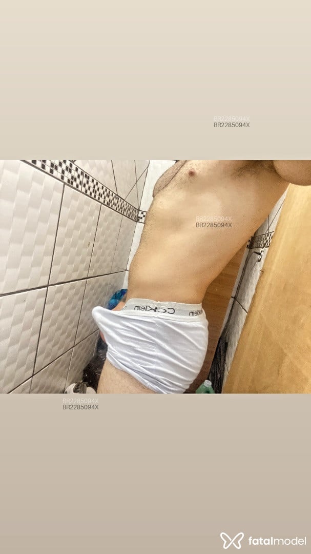 Acompanhante homem morena (o) de olhos castanhos em Porto Alegre - Kaue Figueiredo