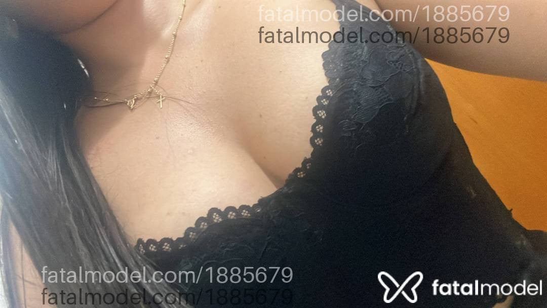 Acompanhante mulher morena (o) de olhos castanhos - Alice