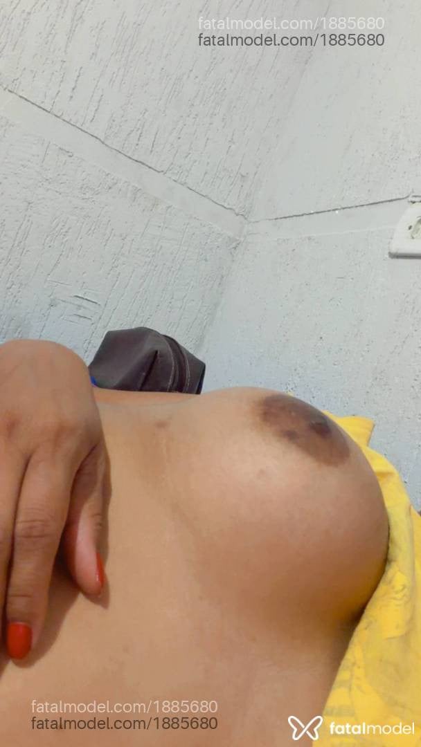 Acompanhante mulher morena (o) de olhos castanhos em Goianésia - Letícia