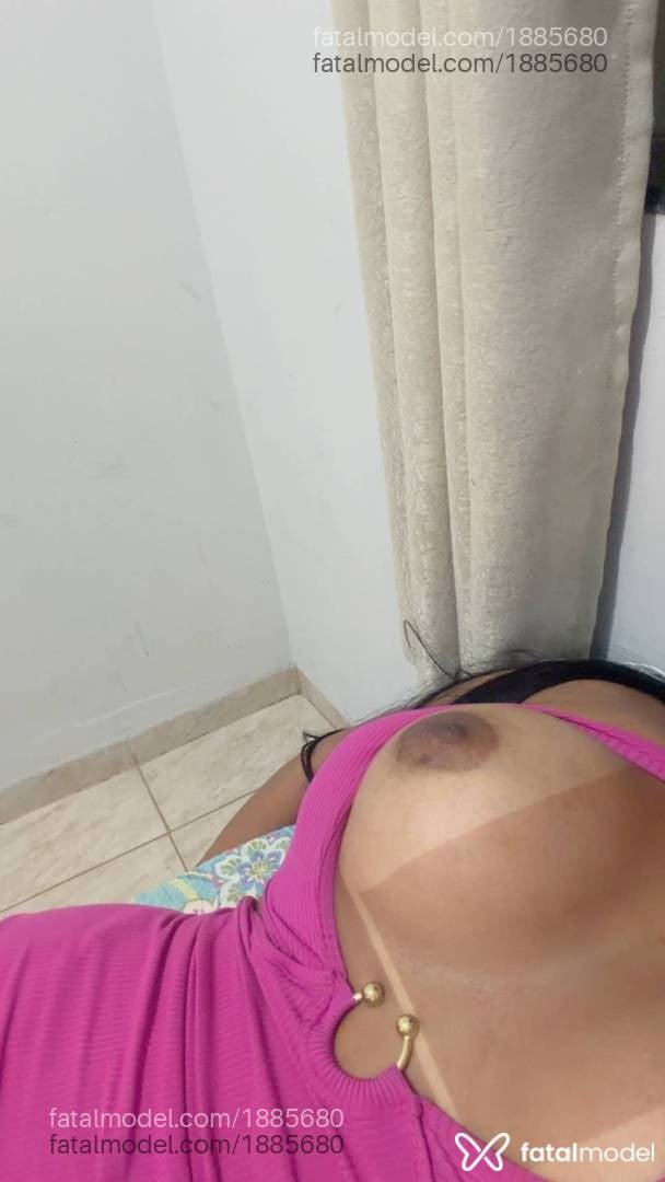 Acompanhante mulher morena (o) de olhos castanhos - Letícia