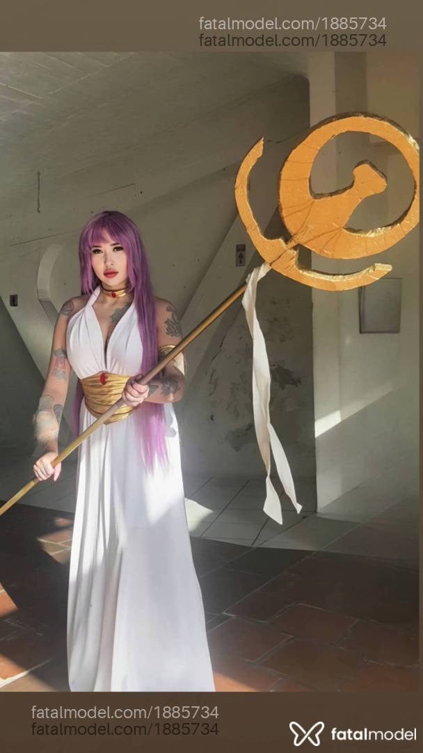 Acompanhante mulher loira (o) de olhos verdes - Ariele