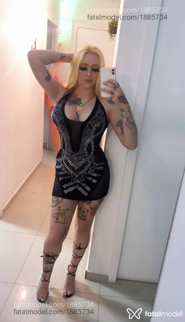 Acompanhante mulher loira (o) de olhos verdes - Ariele