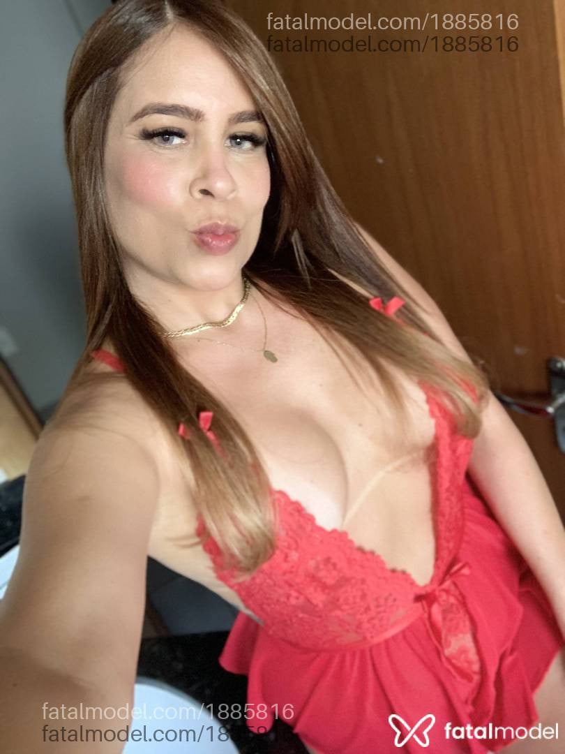 Acompanhante mulher ruiva (o) de olhos cinza - Nina Santos