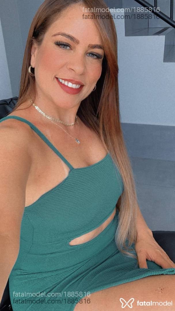 Acompanhante mulher ruiva (o) de olhos cinza - Nina Santos