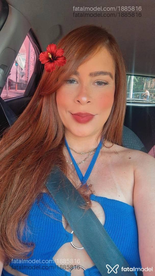 Acompanhante mulher ruiva (o) de olhos cinza - Nina Santos