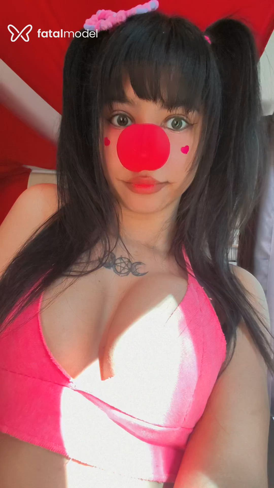 Acompanhante mulher com cabelo castanho de olhos verdes - Layla Walker Acompanhante mulher com cabelo castanho de olhos verdes - Layla Walker