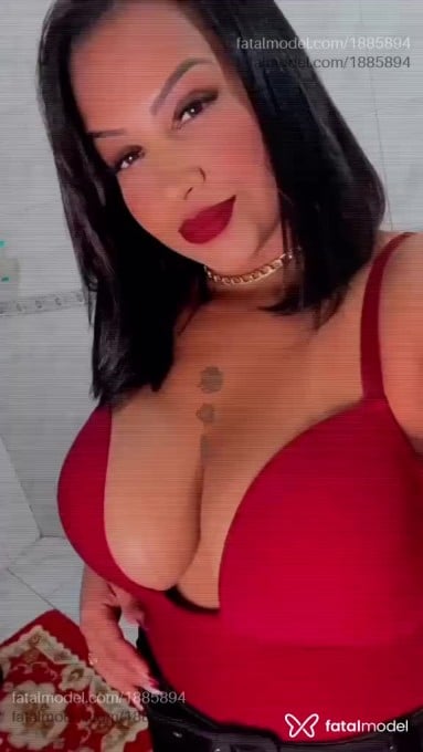 Acompanhante mulher ruiva (o) de olhos castanhos em Marechal Floriano - Raíza