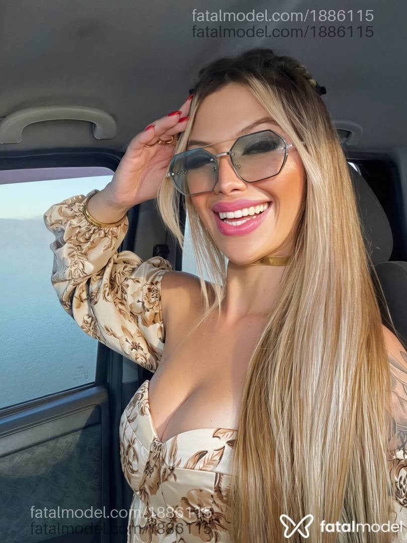 Acompanhante mulher loira (o) de olhos castanhos em Santa Maria - Melissa