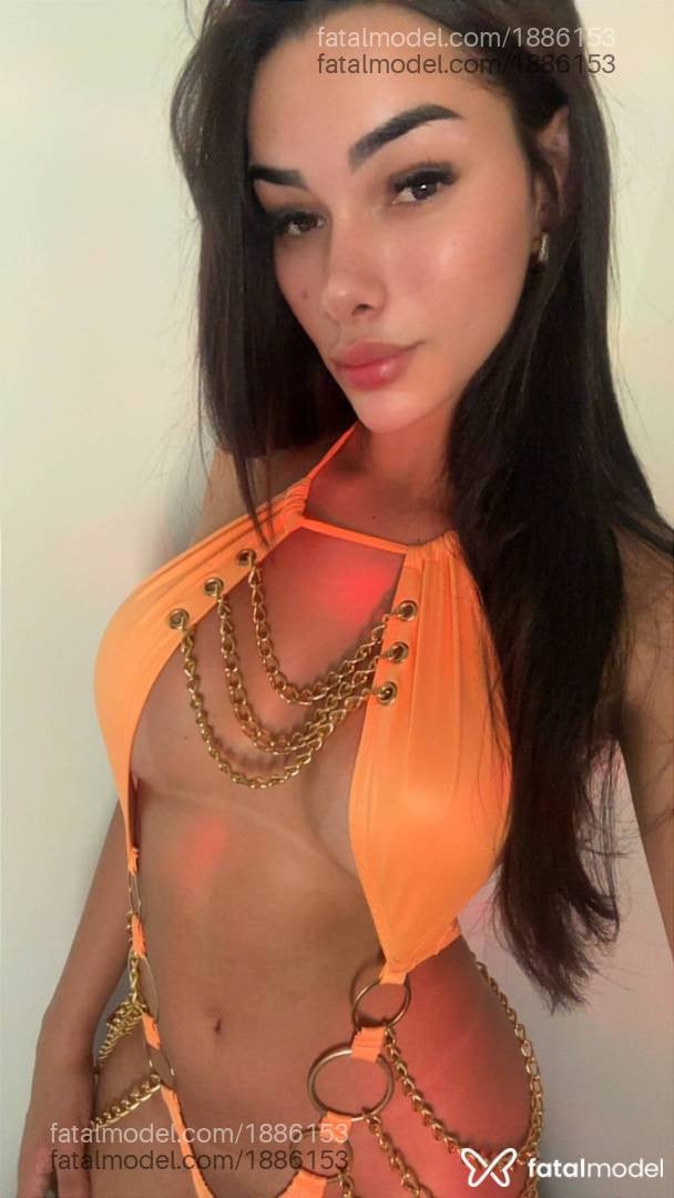 Acompanhante mulher trans morena (o) de olhos castanhos - Fernanda Macena
