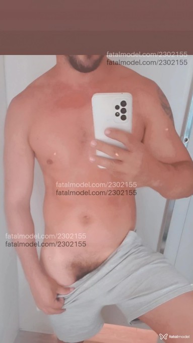 Acompanhante homem com cabelo castanho de olhos castanhos - Guto Acompanhante homem com cabelo castanho de olhos castanhos - Guto