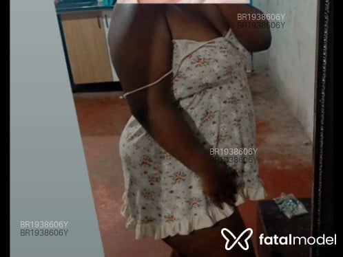 Acompanhante mulher morena (o) de olhos pretos em Virtual - Julia