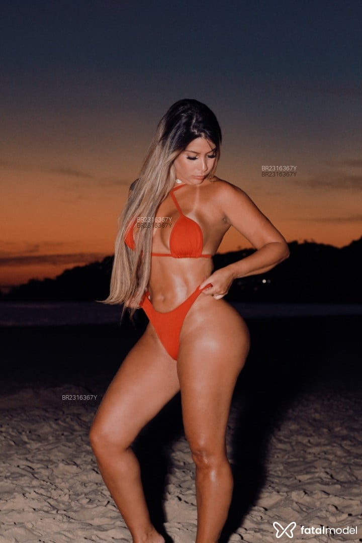 Acompanhante mulher loira (o) de olhos mel - Bruna Sanchez