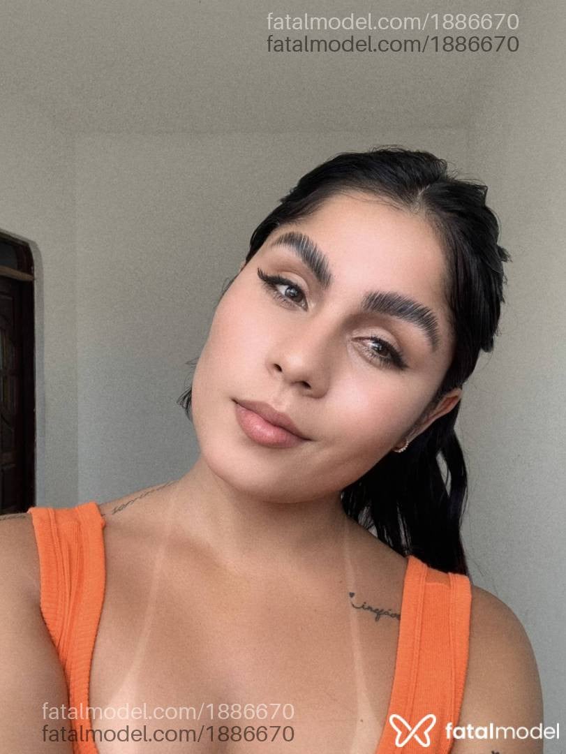Acompanhante mulher trans morena (o) de olhos castanhos em Feira de Santana - Agatha