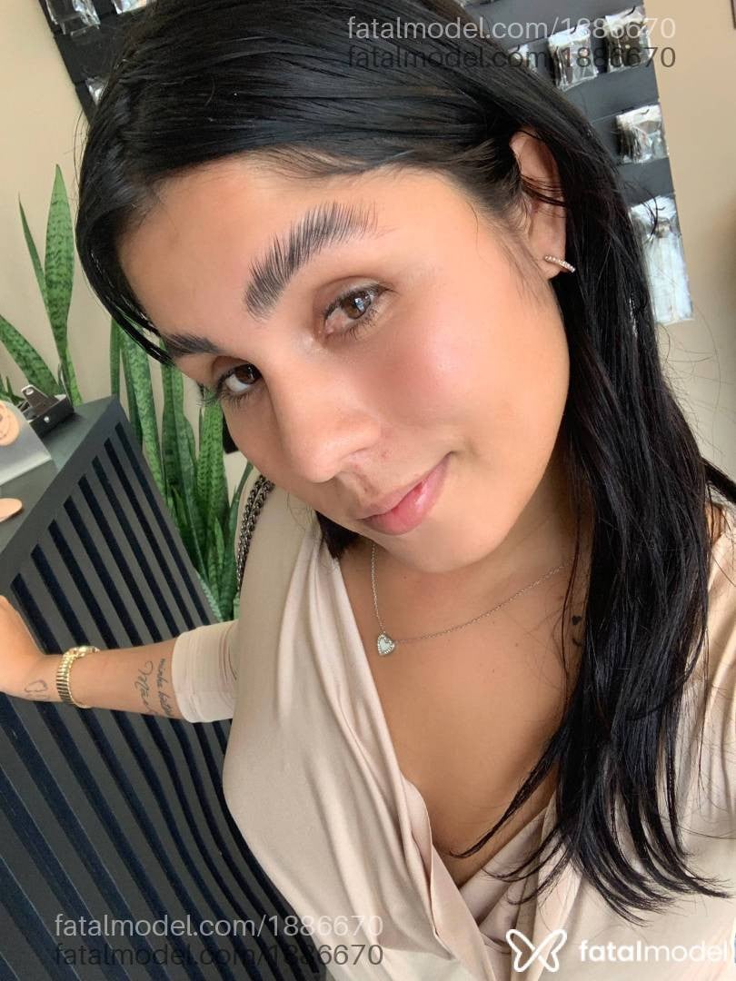 Acompanhante mulher trans morena (o) de olhos castanhos em Feira de Santana - Agatha