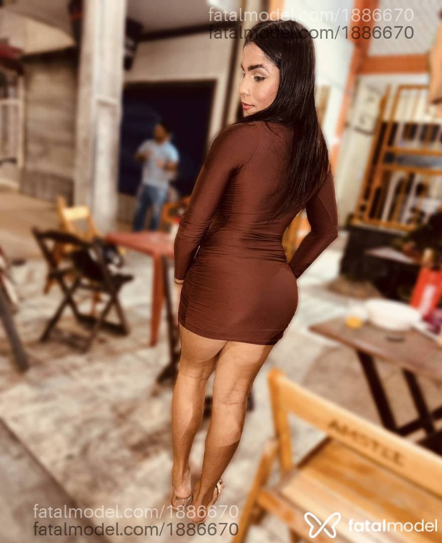 Acompanhante mulher trans morena (o) de olhos castanhos - Agatha