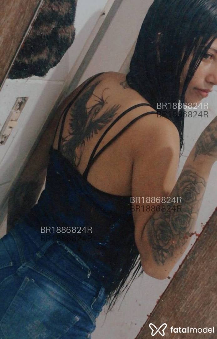 Acompanhante mulher morena (o) de olhos castanhos em Carazinho - Laura Medina