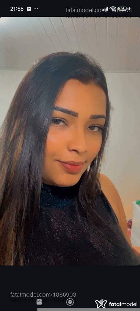 Acompanhante mulher morena (o) de olhos pretos - Renata