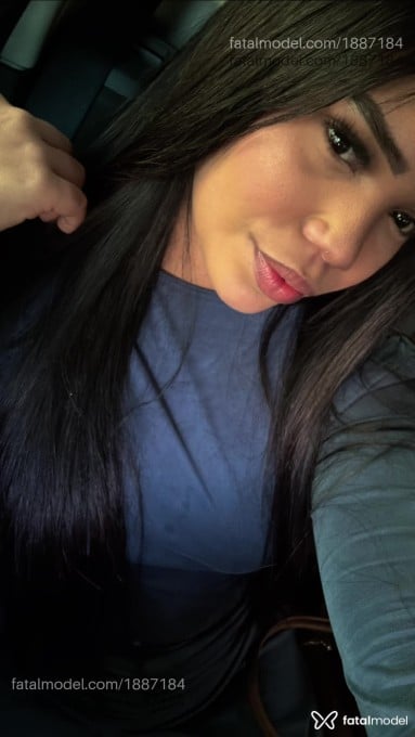 Acompanhante mulher morena (o) de olhos castanhos - Tatá Magalhães