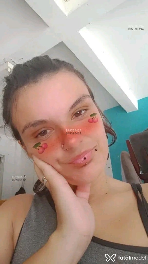 Acompanhante mulher ruiva (o) de olhos castanhos em Paranaguá Acompanhante mulher ruiva (o) de olhos castanhos em Paranaguá - Paloma Santos