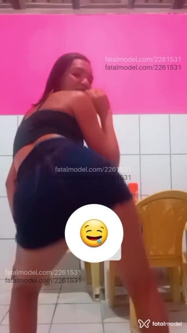 Acompanhante mulher com cabelo castanho de olhos castanhos em Santa Maria da Vitória - Bruninha Lima