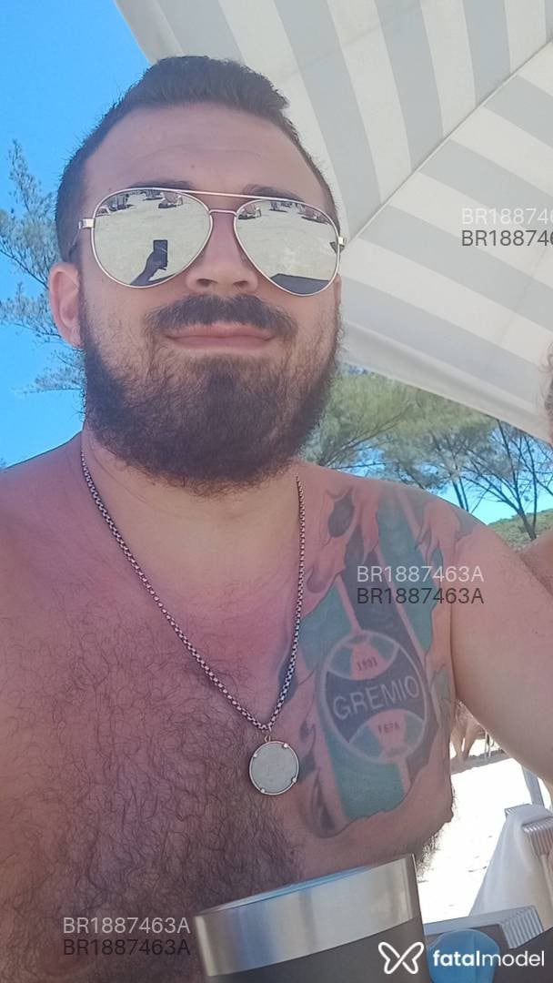 Acompanhante homem com cabelo castanho de olhos castanhos em Santa Maria - Alex VV