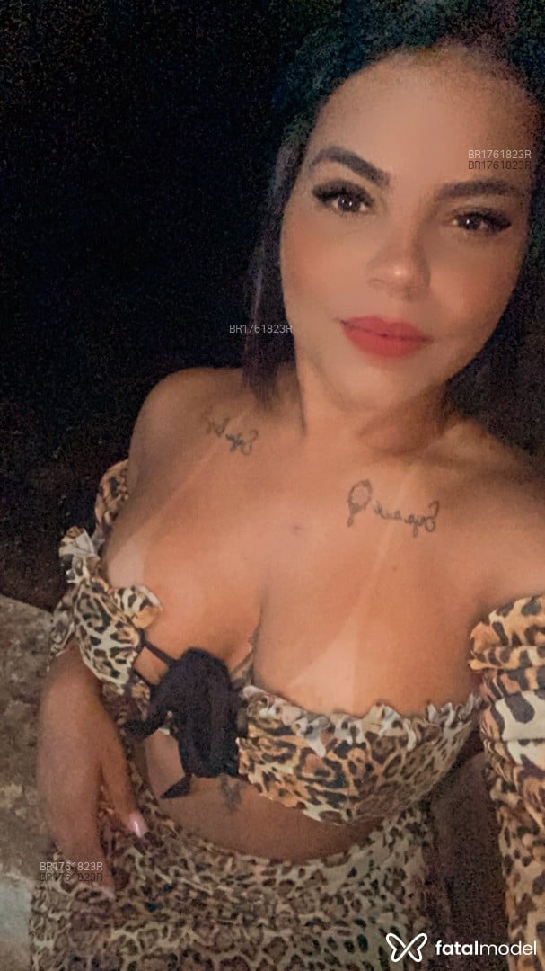 Acompanhante mulher morena (o) de olhos castanhos em Belo Horizonte - Michelle Coimbra