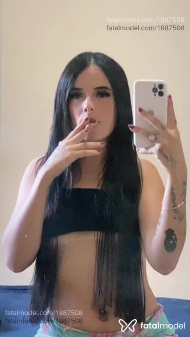 Acompanhante mulher ruiva (o) de olhos mel - Thaliak