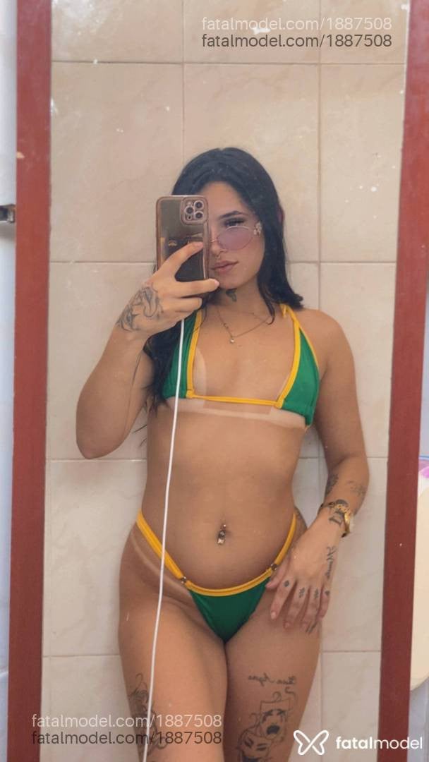 Acompanhante mulher ruiva (o) de olhos mel - Thaliak