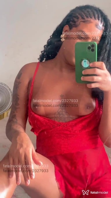 Acompanhante mulher trans morena (o) de olhos mel em Salvador Acompanhante mulher trans morena (o) de olhos mel em Salvador - Lavinia