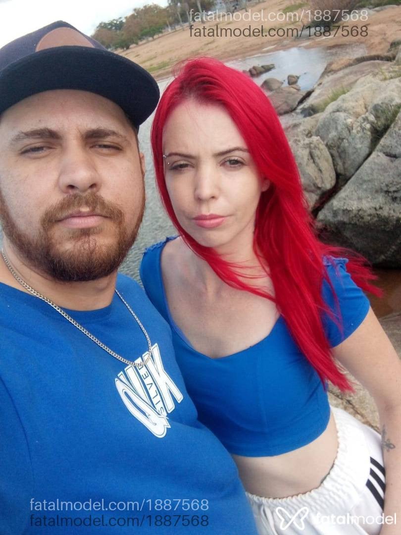 Acompanhante mulher ruiva (o) de olhos castanhos em Virtual - Acompanhante