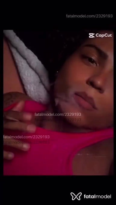 Acompanhante mulher trans com cabelo castanho de olhos pretos em Bragança Paulista - Sarah