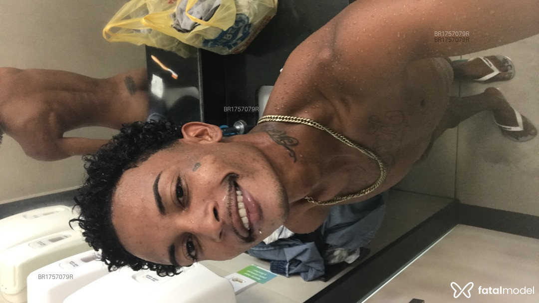 Acompanhante homem morena (o) de olhos pretos em Feira de Santana - Baianinho