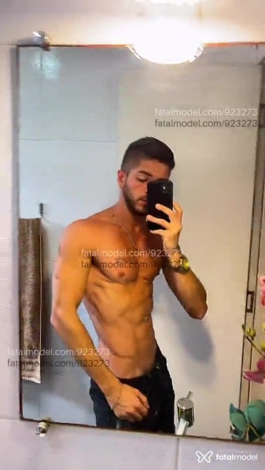 Acompanhante homem loira (o) de olhos verdes em Balneário Camboriú - Marcus Vinicius