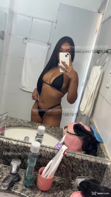 Acompanhante mulher morena (o) de olhos castanhos em São José do Rio Preto - Maya