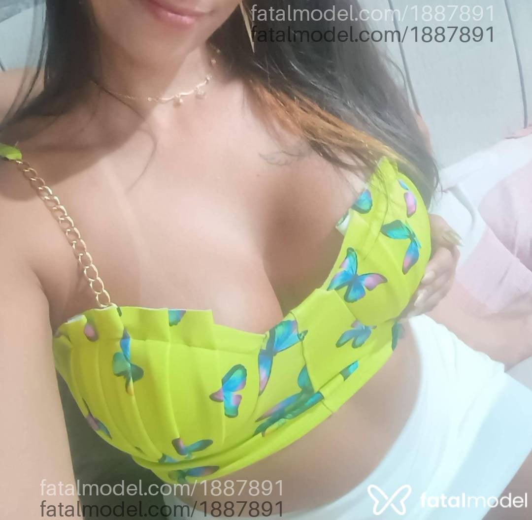 Acompanhante mulher com cabelo castanho de olhos castanhos - LETICIA MORENA